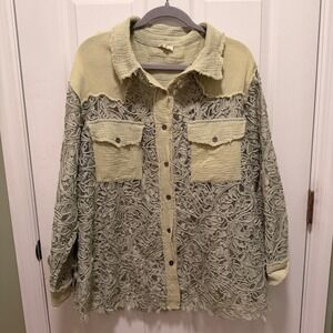 POL Lace Crochet Raw Hem Distressed Button Down Shirt Green Size S